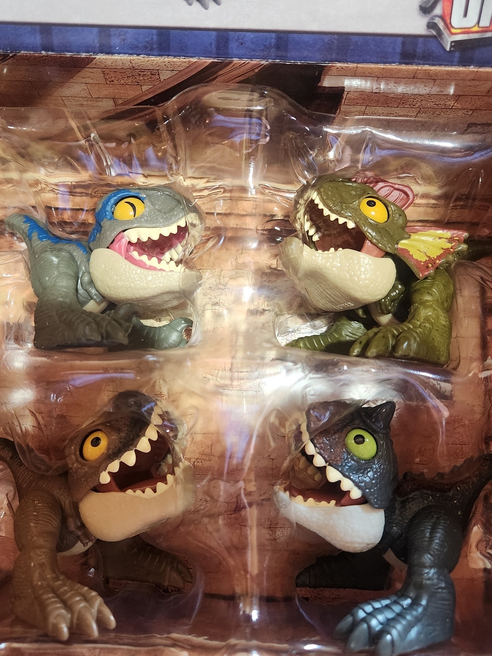 Jurasic World Survival Insticsts 4 Baby Dinosaurs Blue Rex Carnotaurus Dilopho